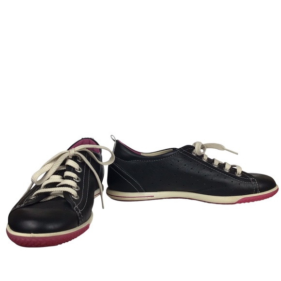 Ecco Black Shoes - Picture 2 of 15